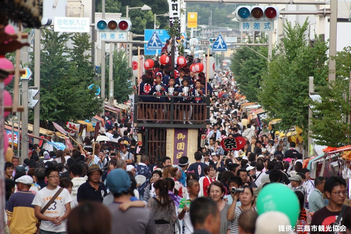 三嶋大祭り 山車市内曳き回し